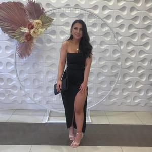 Meet your Posher, Caitlin